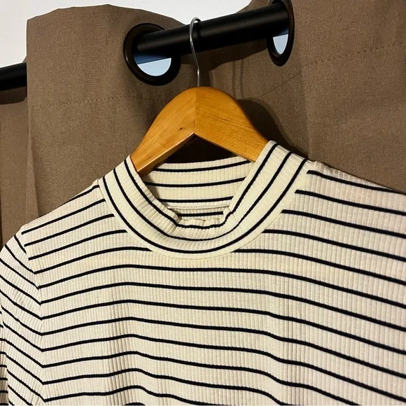Madewell Striped Mockneck Ribbed Short Sleeve Top, Size Medium - Picture 3 of 8